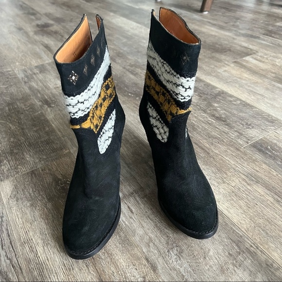 Like New! Cobra Society Suede Western Embroidered Mid-Calf Boots - Picture 6 of 10